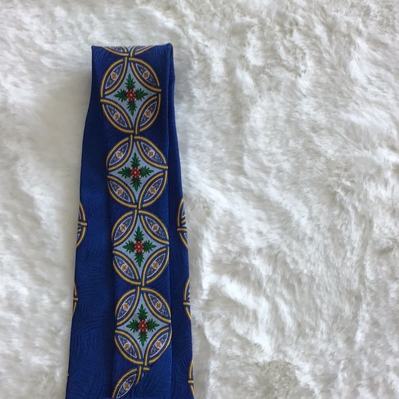 Tie - Picture 7 of 7